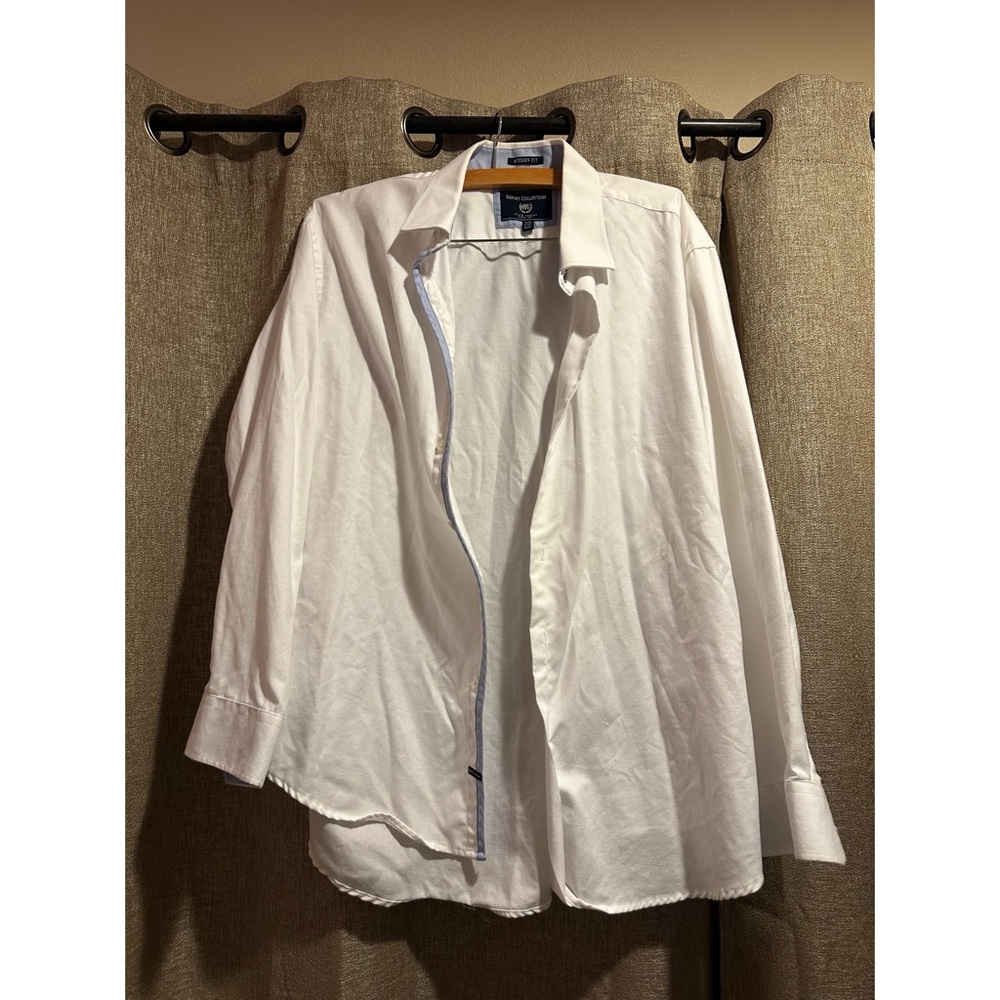LIKE NEW Men's Report Collection White Dress Shirt